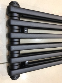 Purmo Delta Laserline AB 3180 5 секции стальной трубчатый радиатор черный