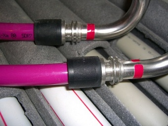 Rehau Rautitan pink+ 20х2,8 мм (1 м) труба из сшитого полиэтилена
